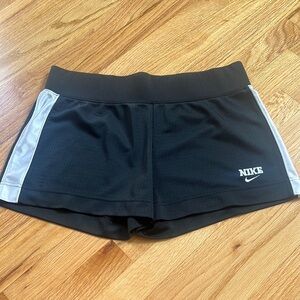 Nike Black and White Athletic Shorts Lightweight Elastic Waist